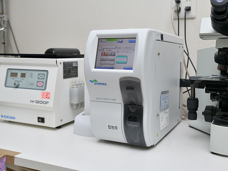 多項目自動血球計算装置（sysmex pocH-100iV Diff）