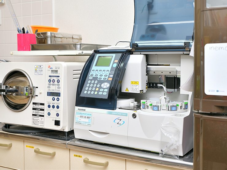 臨床化学分析装置（富士ドライケム7000V）